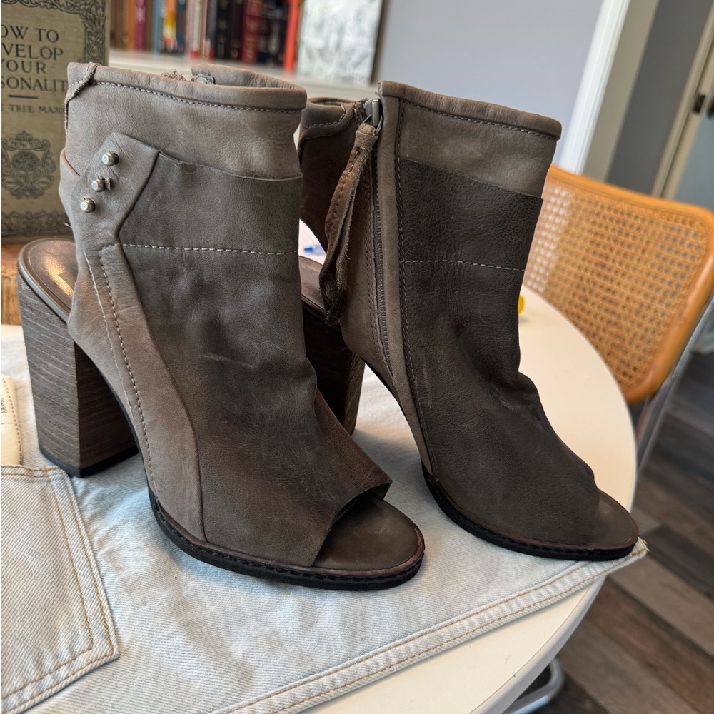 Dolce Vita bootie sandal heels 7.5